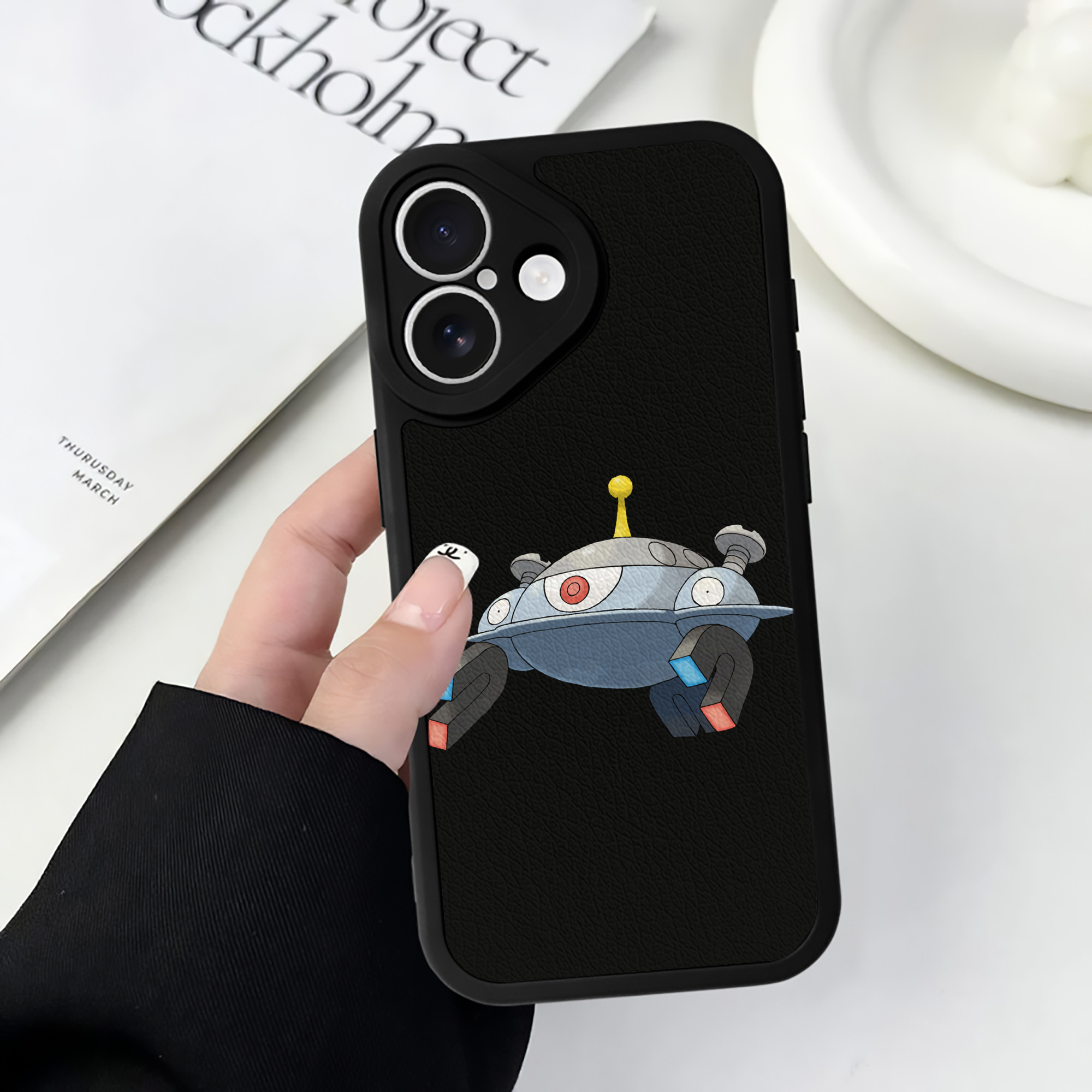 （画像用） ポケットモンスター Pokémon 【iPhone 16シリーズ対応】シリコンスマホケース（レザー調） 材質：シリコン